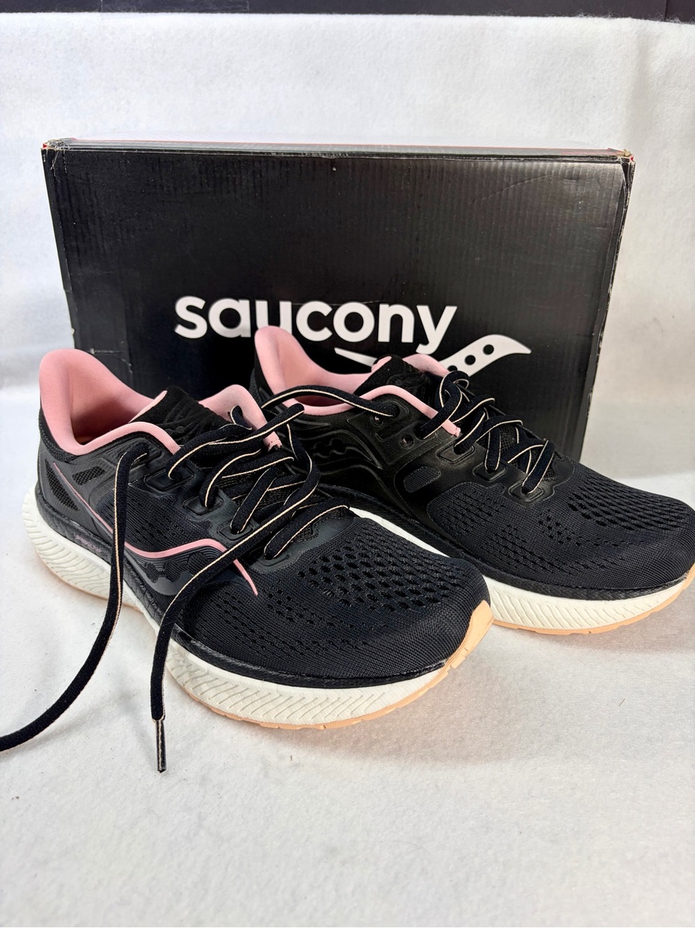 EUC Sz 8.5 Saucony Women's BLACK/ROSEWATER Pink Running Shoes HURRICANE 23